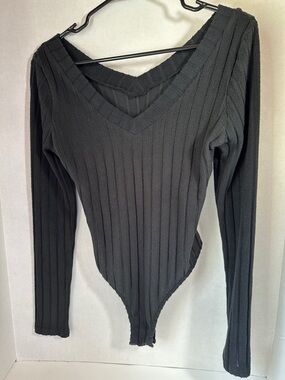 SHEIN black ribbed bodysuit size 6
